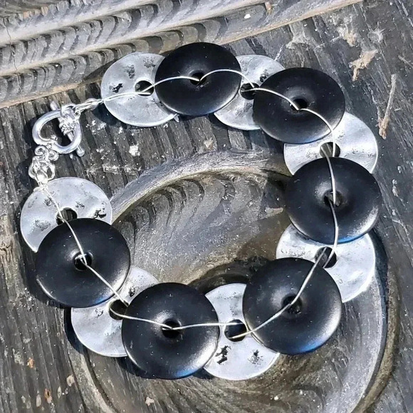 Mid Century Modern Style Handcrafted Black Silver Satin Disc Beads Bracelet - Picture 2 of 10